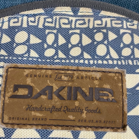 Dakine  printed backback - Picture 4 of 5